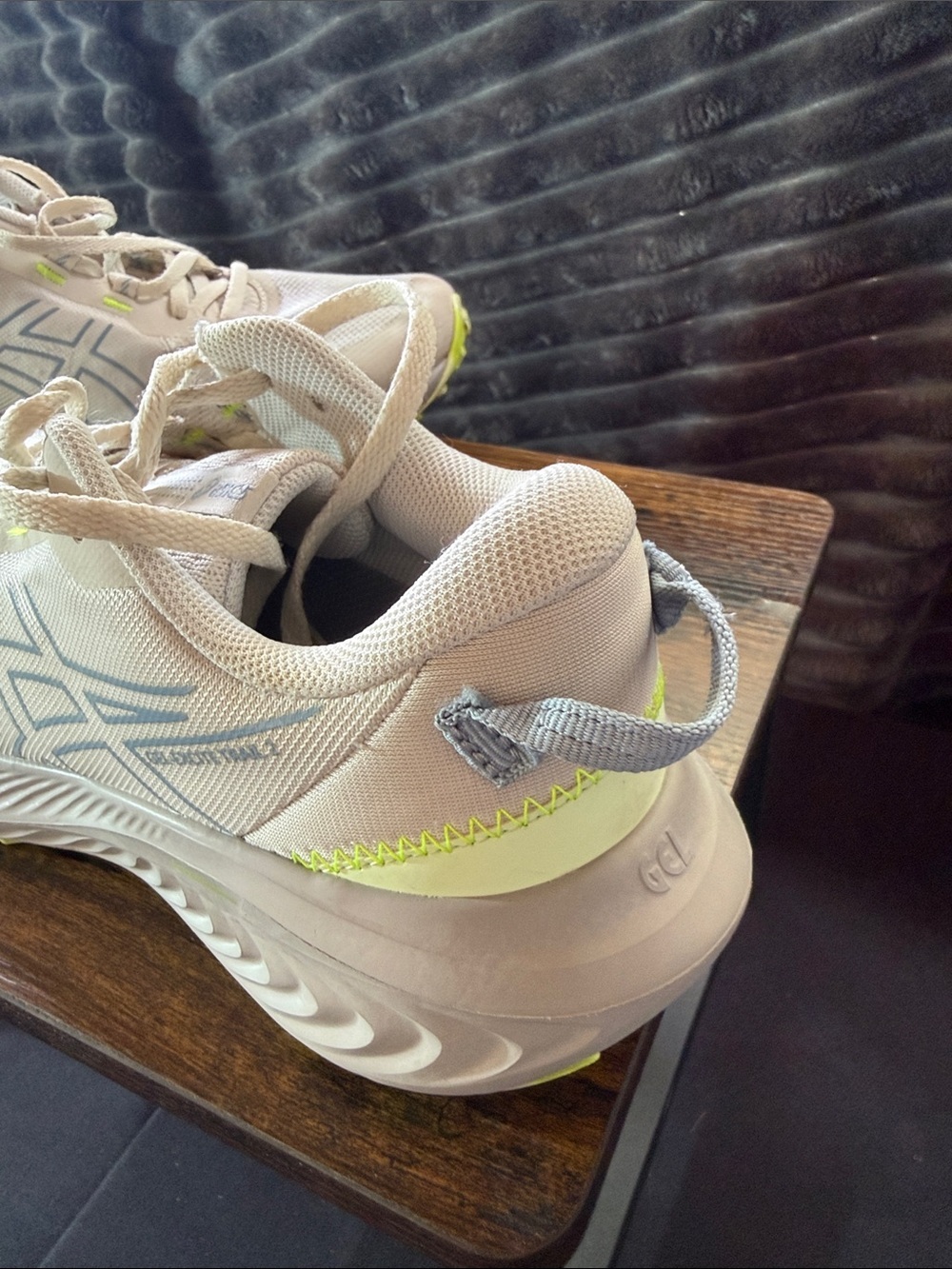 ASICS GEL-Excite Trail 2 Birch/Dolphin Grey Women's Size 9.5 - Picture 2 of 8